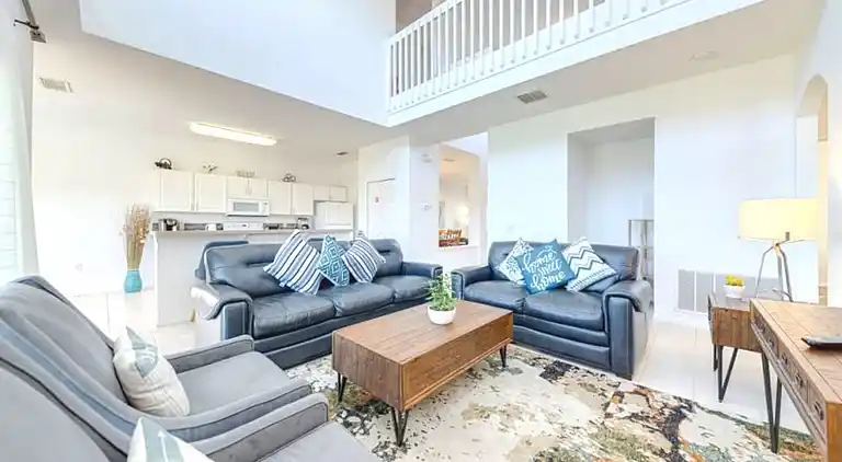 Executive-Poolhaus mit 5 Schlafzimmern – Spielzimmer