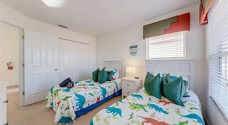 Executive-Poolhaus mit 5 Schlafzimmern – Spielzimmer