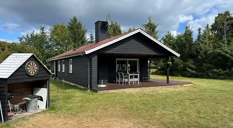 Neu renoviertes Ferienhaus mit Außenwhirlpool