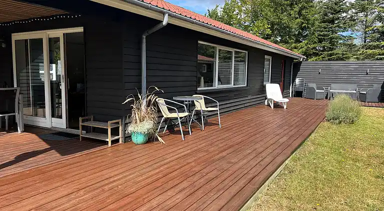 Neu renoviertes Ferienhaus mit Außenwhirlpool