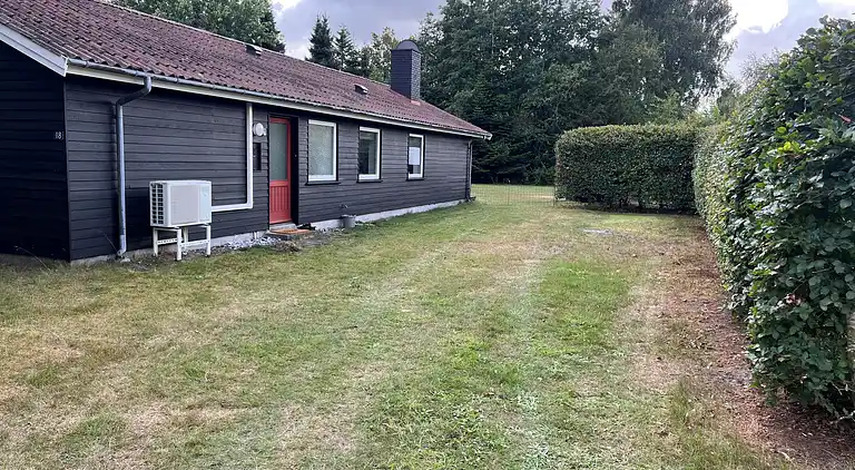 Neu renoviertes Ferienhaus mit Außenwhirlpool