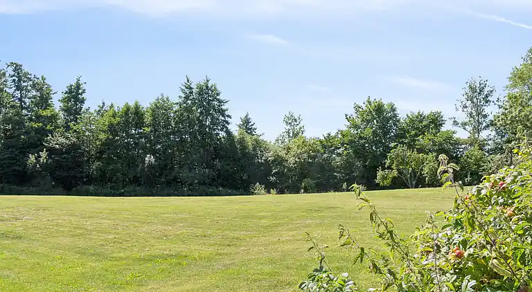 Lakefront luxury holiday retreat with cozy loft