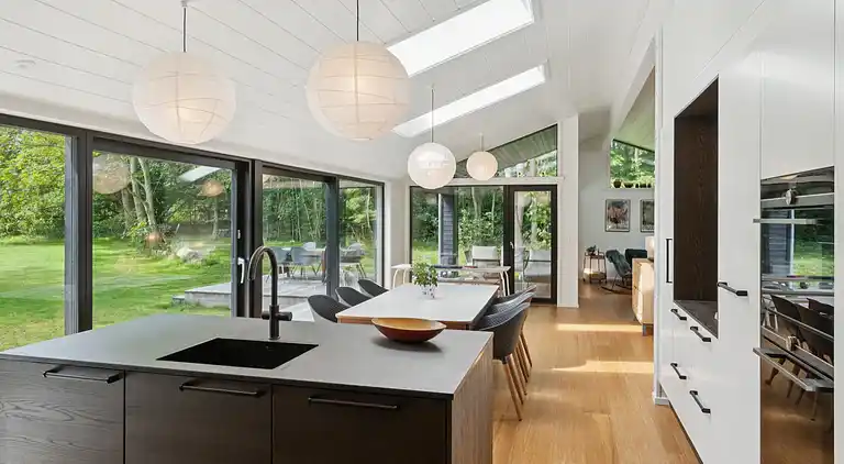 Dejligt lyst sommerhus ved Ordrup