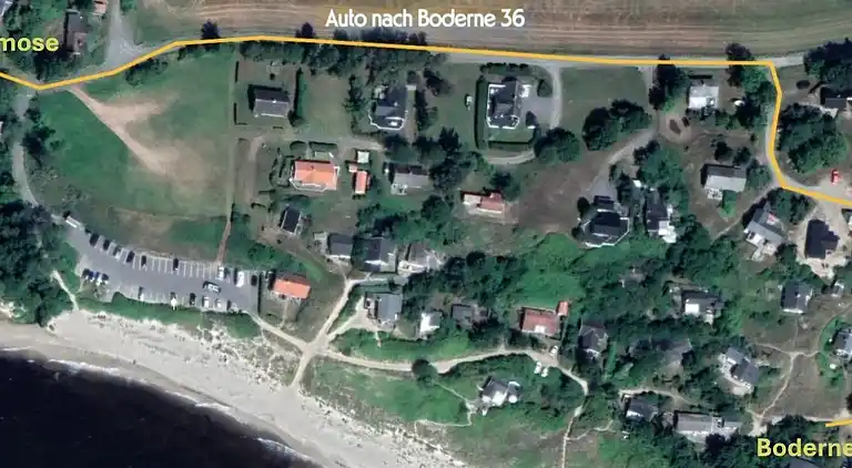 Klassisk sommerhus ved badestrand i Boderne