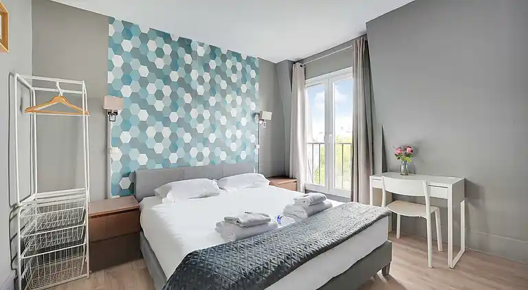 Apartment in Porte-Saint-Martin