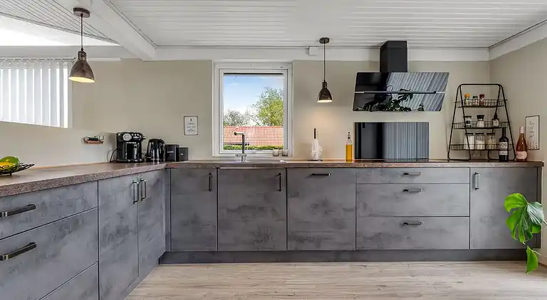 Familjevänligt aktivitetshus nära havet