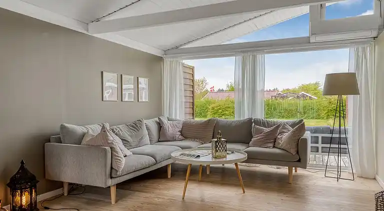 Familjevänligt aktivitetshus nära havet