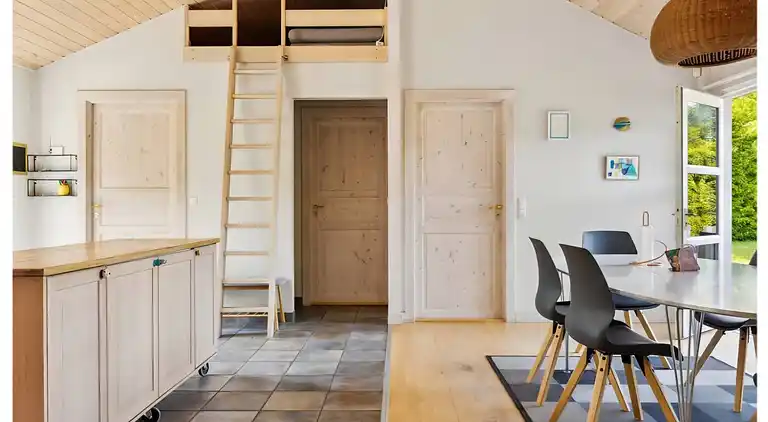 Skønt nyere sommerhus 4 minutter fra stranden