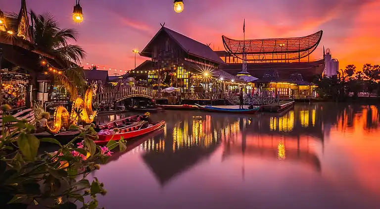 Tolle Lage mit Infinity-Pool - Zentral-Pattaya