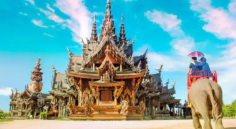 Tolle Lage mit Infinity-Pool - Zentral-Pattaya