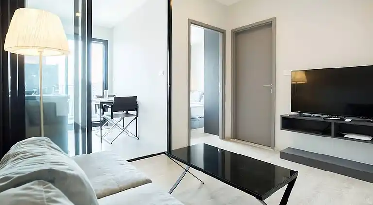 Tolle Lage mit Infinity-Pool - Zentral-Pattaya