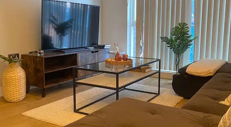 The Dyche-Parking-Local Attractions-Fast Wi-FI