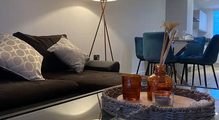 The Dyche-Parking-Local Attractions-Fast Wi-FI