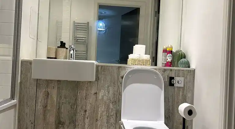 The Dyche-Parking-Local Attractions-Fast Wi-FI