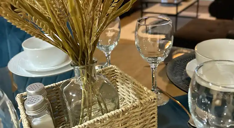 The Dyche-Parking-Local Attractions-Fast Wi-FI