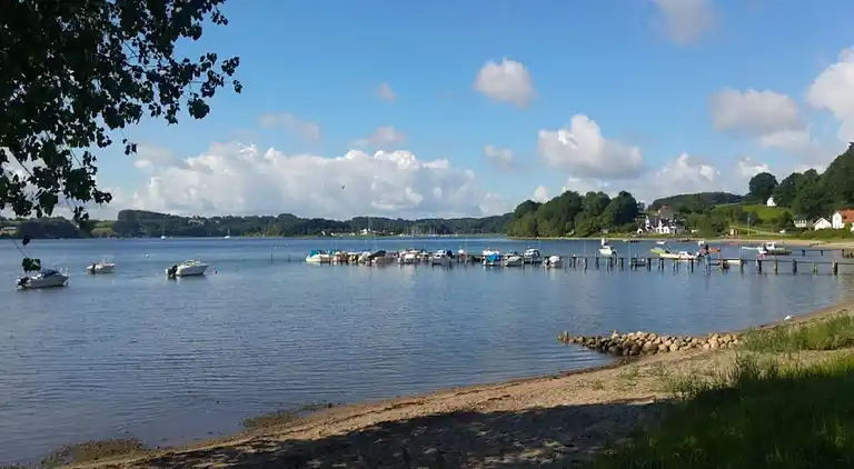 Sommerhus ved Sønderballe Strand