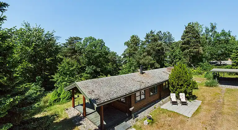 Klassisk sommerhus med udsigt over Arresø