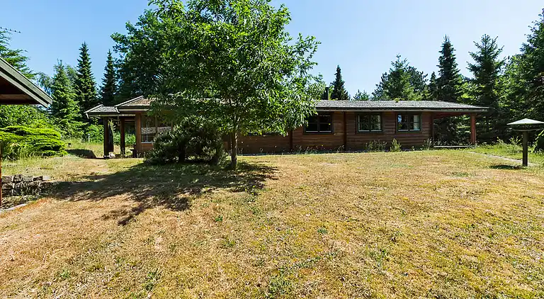 Klassisk sommerhus med udsigt over Arresø