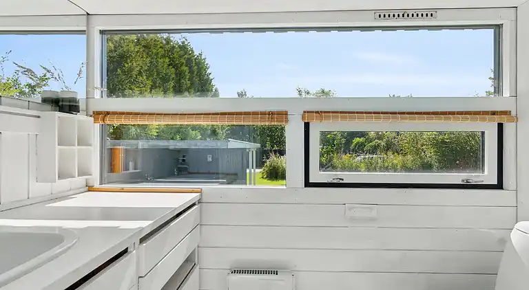 Helles, gemütliches Ferienhaus direkt am Fjord