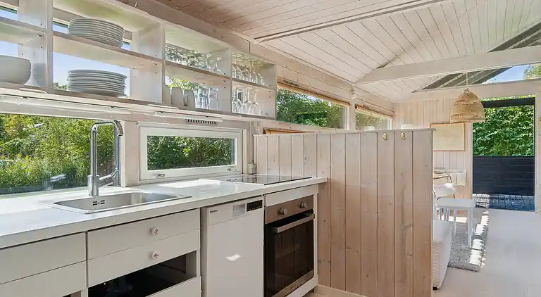 Helles, gemütliches Ferienhaus direkt am Fjord