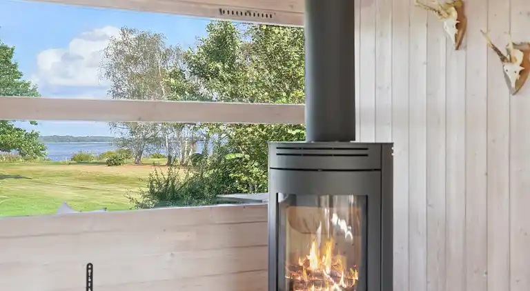 Helles, gemütliches Ferienhaus direkt am Fjord