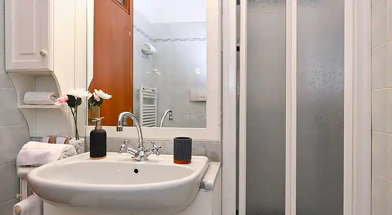 One & Only Apartment mit Seeblick im Zentrum von Como