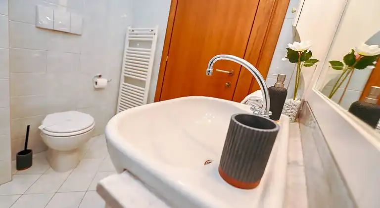 One & Only Apartment mit Seeblick im Zentrum von Como