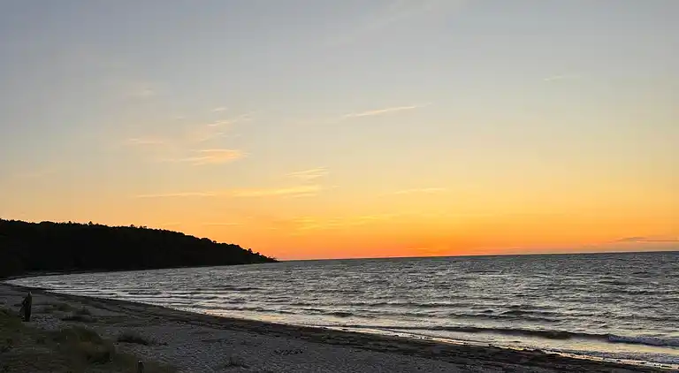 Sommerhushygge ikke langt fra strand og skov