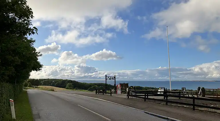 Sommerhushygge ikke langt fra strand og skov