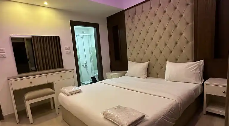 Charmantes Amman Apartment mit Elektroheizung und Poolzugang