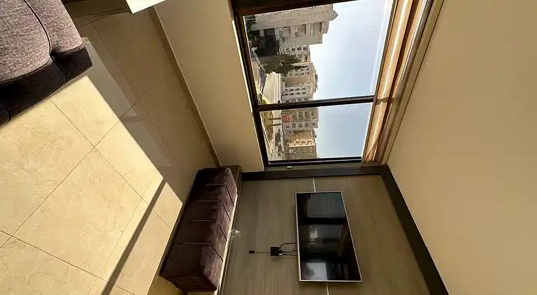 Charmantes Amman Apartment mit Elektroheizung und Poolzugang