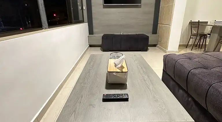 Charmantes Amman Apartment mit Elektroheizung und Poolzugang