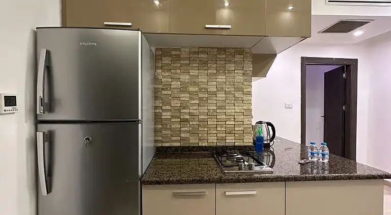 Charmantes Amman Apartment mit Elektroheizung und Poolzugang