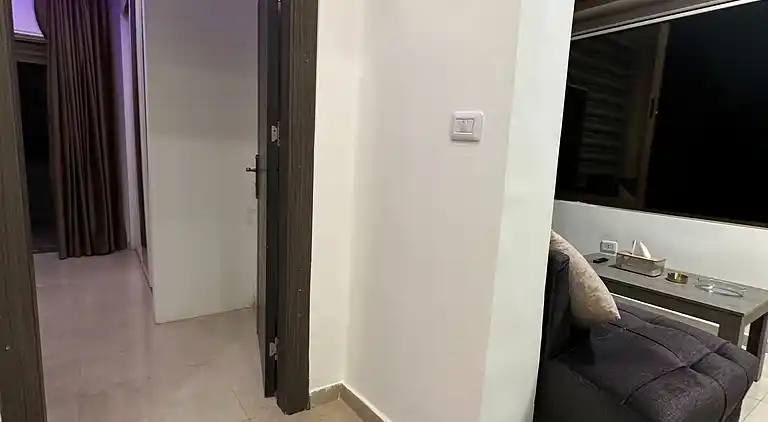 Charmantes Amman Apartment mit Elektroheizung und Poolzugang