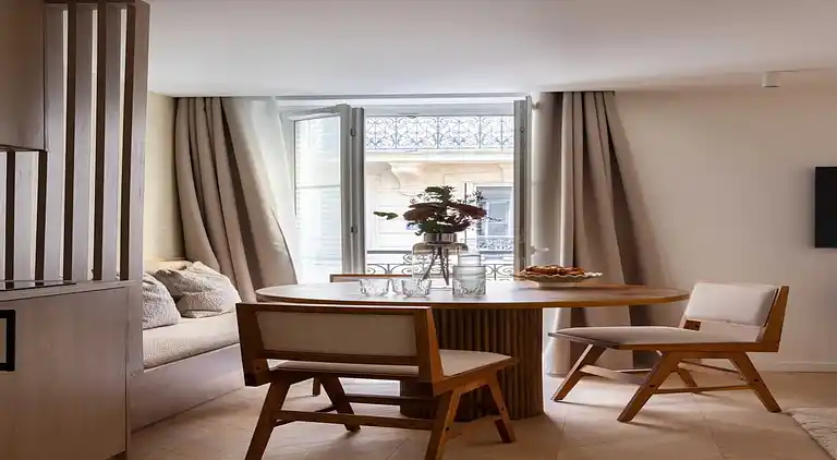 Apartment in Upper Marais