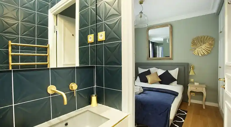 Apartment in Madeleine