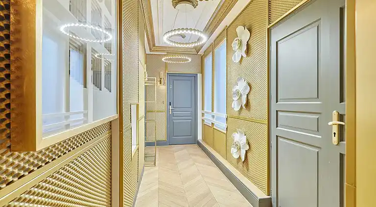 Apartment in Saint-Philippe-du-Roule