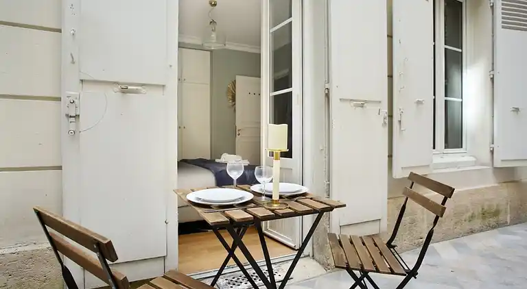 Apartment in Madeleine