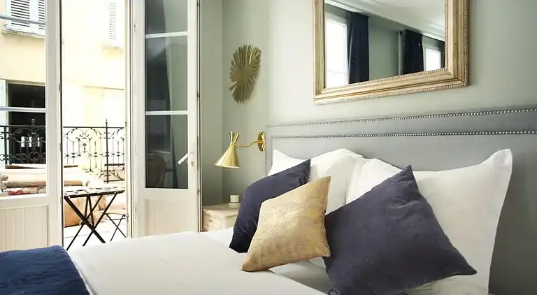 Apartment in Madeleine