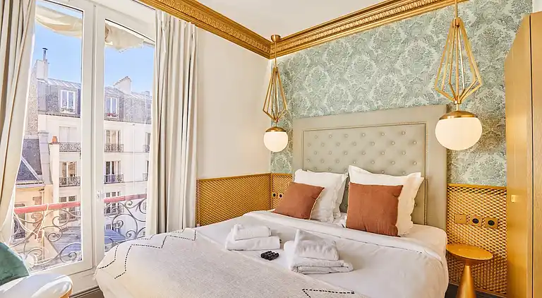 Apartment in Saint-Philippe-du-Roule