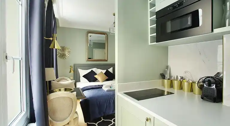 Apartment in Madeleine