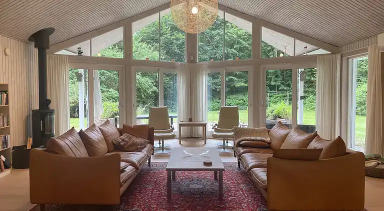 Stor feriebolig tæt på naturen