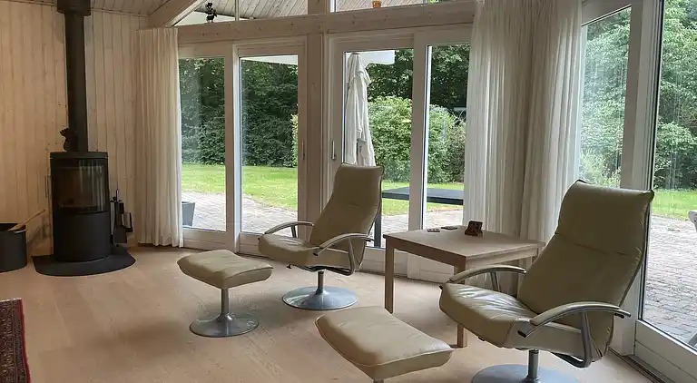 Stor feriebolig tæt på naturen
