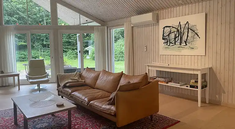 Stor feriebolig tæt på naturen