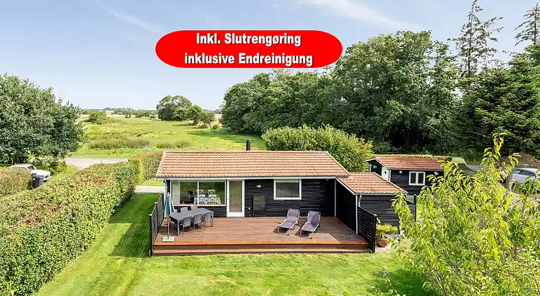 Idyllisk sommerhus tæt på vand og natur