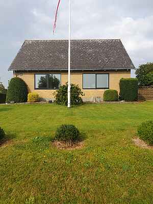 Lovely holiday home with views of fields.