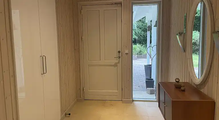 Stor feriebolig tæt på naturen