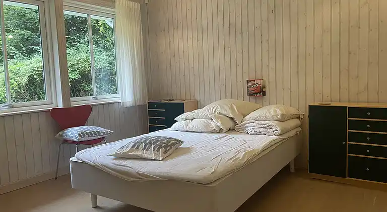 Stor feriebolig tæt på naturen