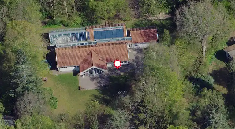 Stor feriebolig tæt på naturen