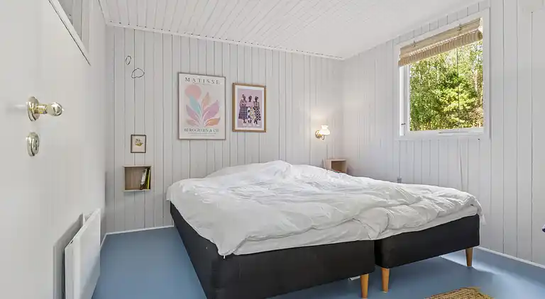 Casa renovada junto al agua y la naturaleza